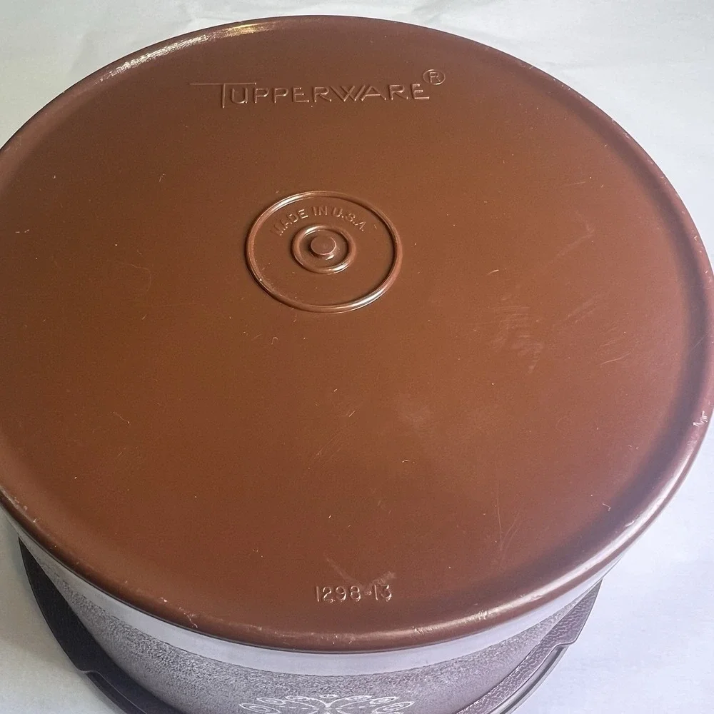 Vintage‎ Tupperware Brown Servalier Canister With Lid  1298-13